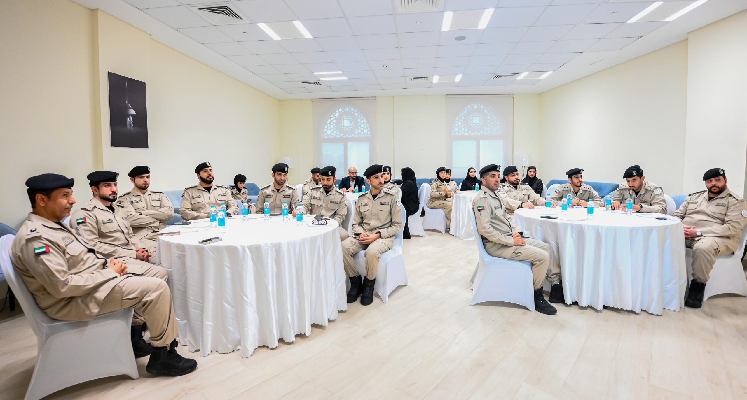 تحرير: مريم حمد الجنيبي
نظّمت القيادة العامة لشرطة الشارقة ممثلةً بإدارة الإعلام الأمني مختبراً للابتكار لكوادرها الإعلامية المتخصصة، وذلك في المركز الإعلامي بمقر القيادة العامة؛ في ...