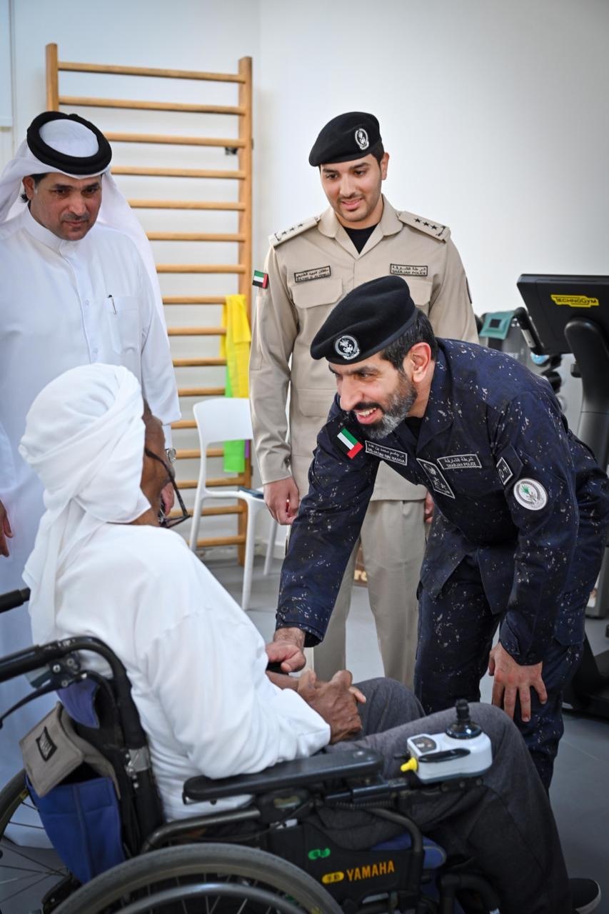 شرطة الشّارقة تنظّم مبادرة «كبارنا بركة» تزامنًا مع اليوم العالمي لكبار السّنّ