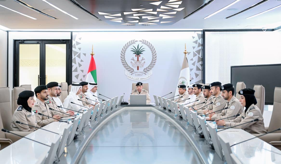 خلال الاجتماع الثامن لعام 2026 مجلس القيادة العليا بشرطة الشارقة يستعرض منظومة الابتكار وجودة الخدمات