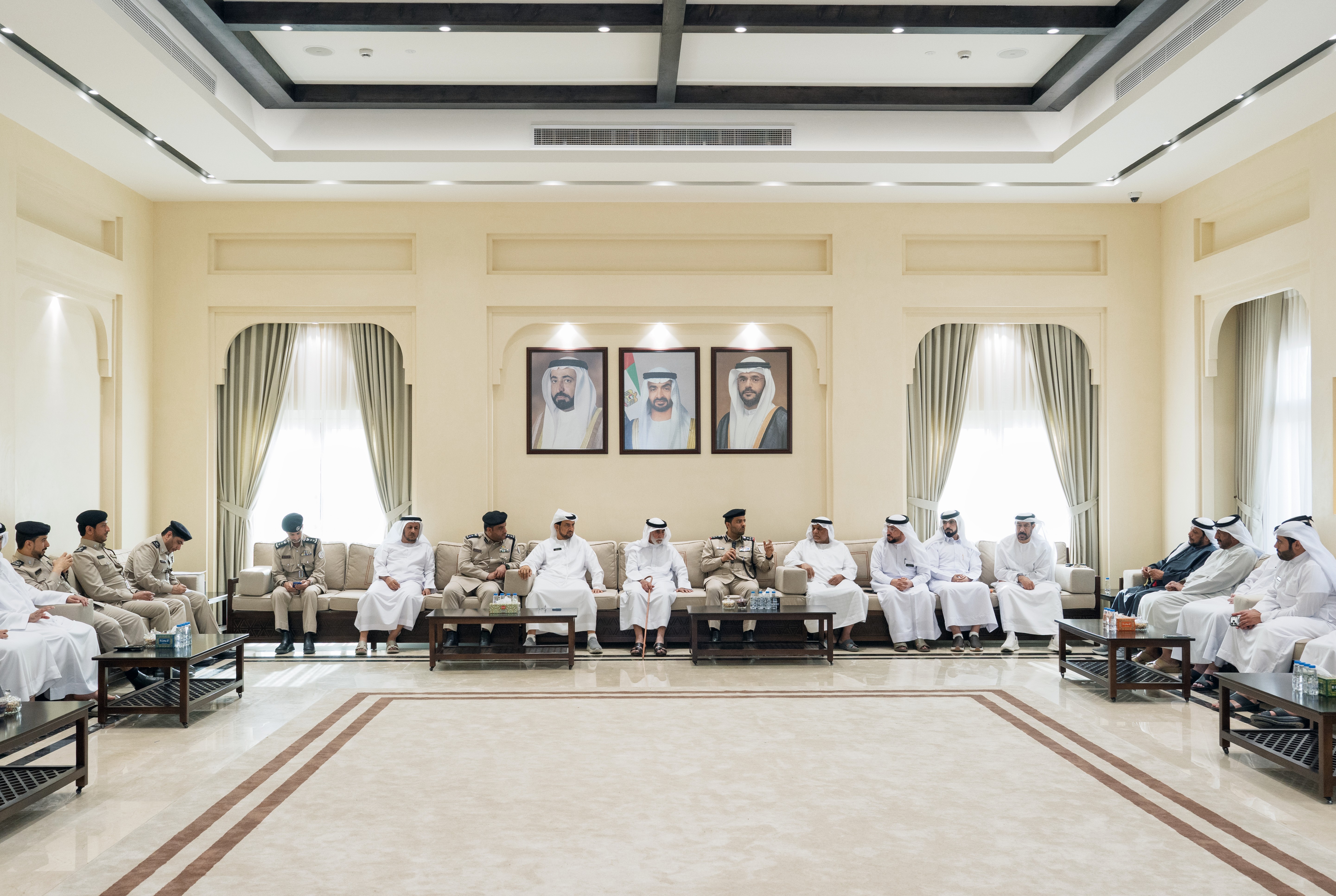 خلال جلسة حوارية شرطة الشارقة تعزز الشراكة المجتمعية مع أهالي المنطقة الوسطى