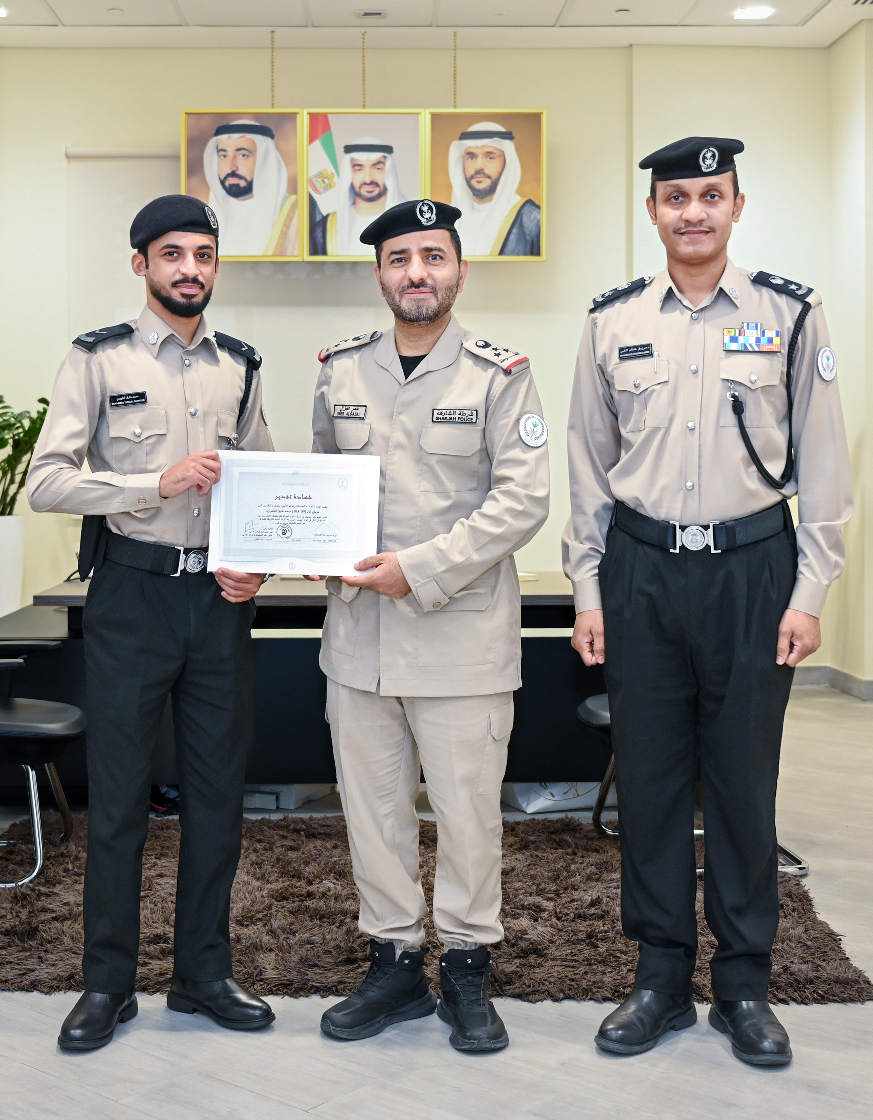 شرطة الشارقة تكرّم منتسباً لسرعة استجابته في إنقاذ حالة طارئة خلال الأمطار