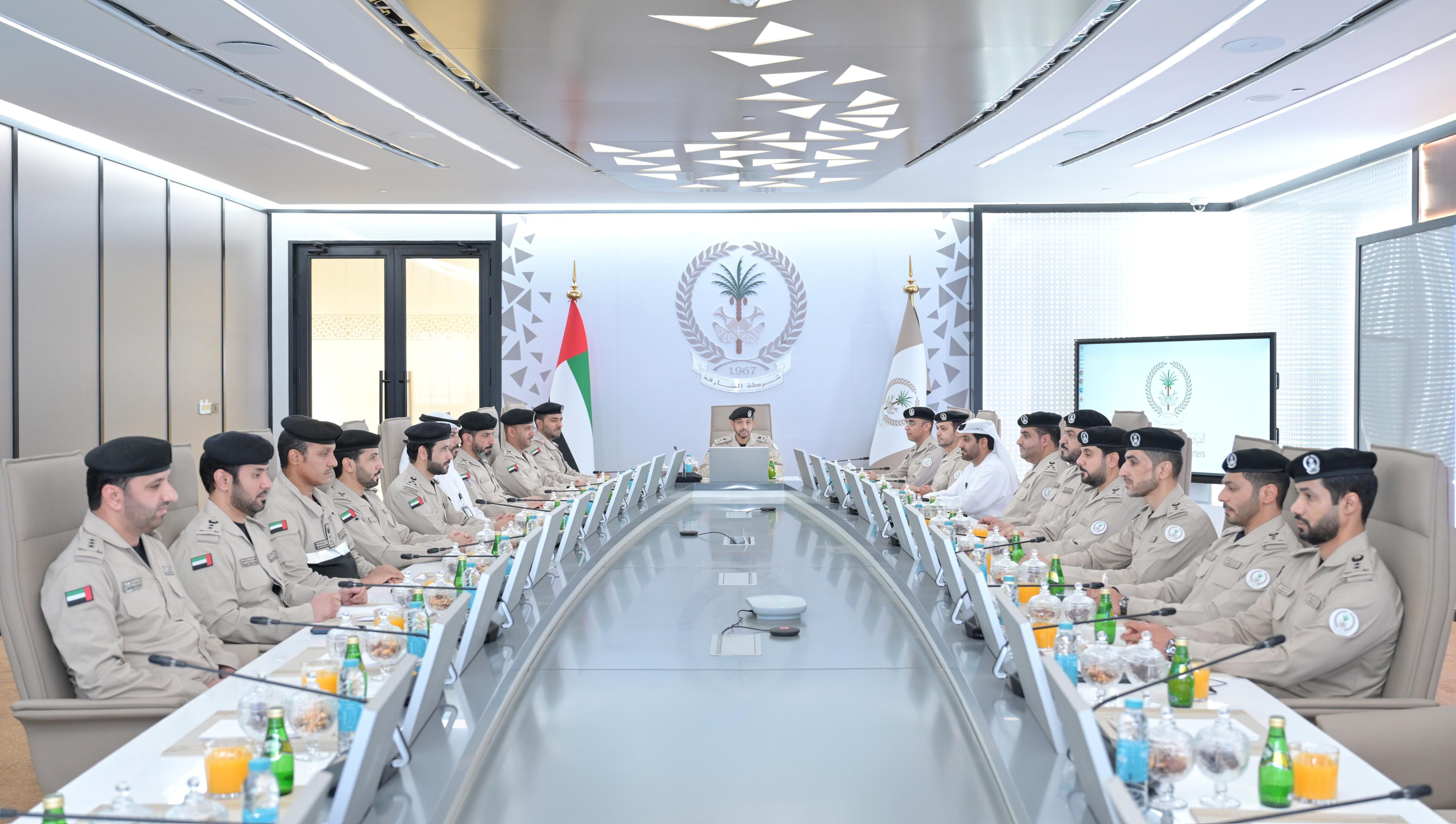 شرطة الشارقة تُعزّزُ جَاهزيّتها بِخطّةٍ مُروريّة ومُجتمعيّة وإعلامية مُتكامِلة لاستقبال العام الدراسي الجديد2026-2027