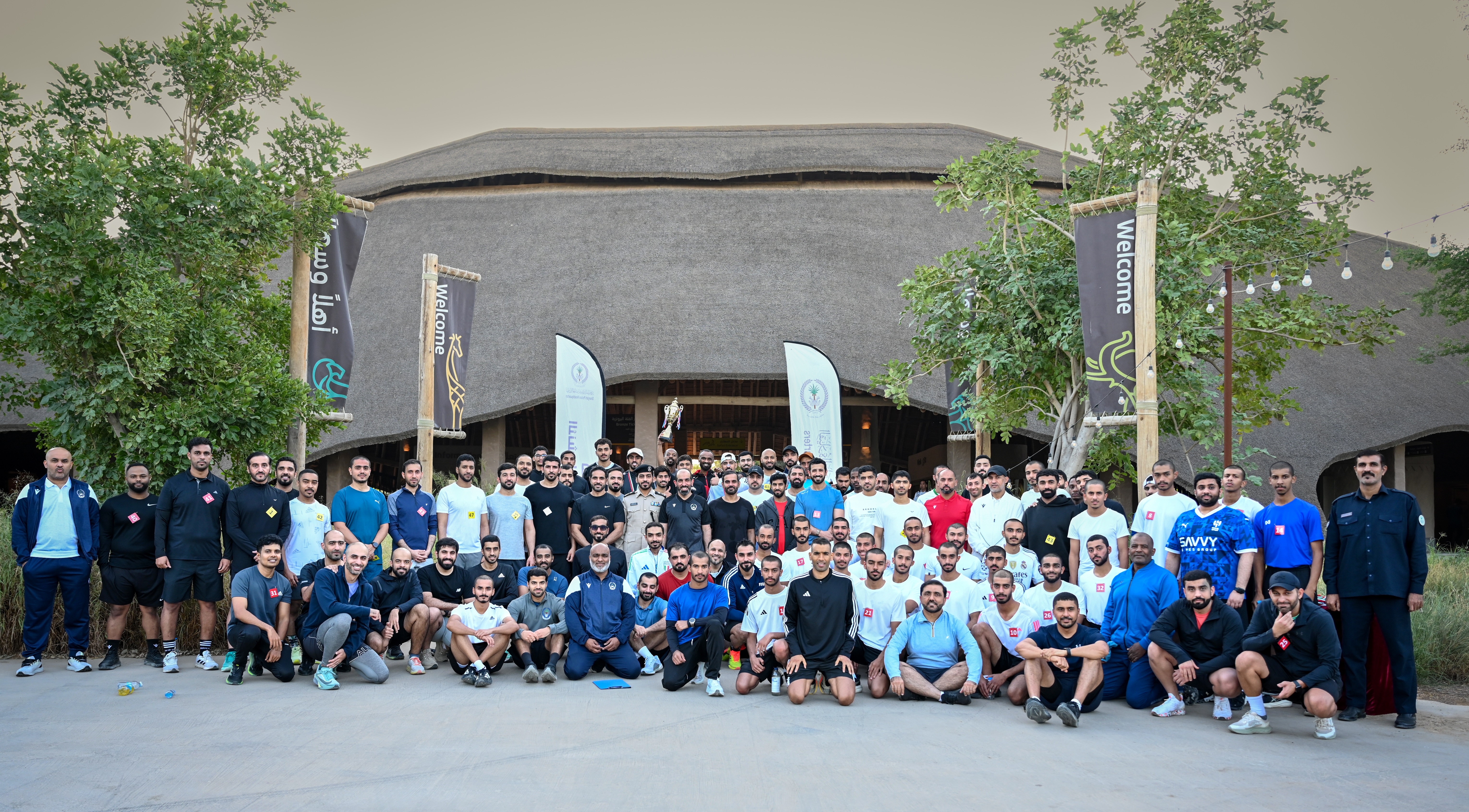 تعزيزاً للياقة البدنية لدى موظفيها شرطة الشارقة تنظّم سباق الطريق في حديقة سفاري الشارقة