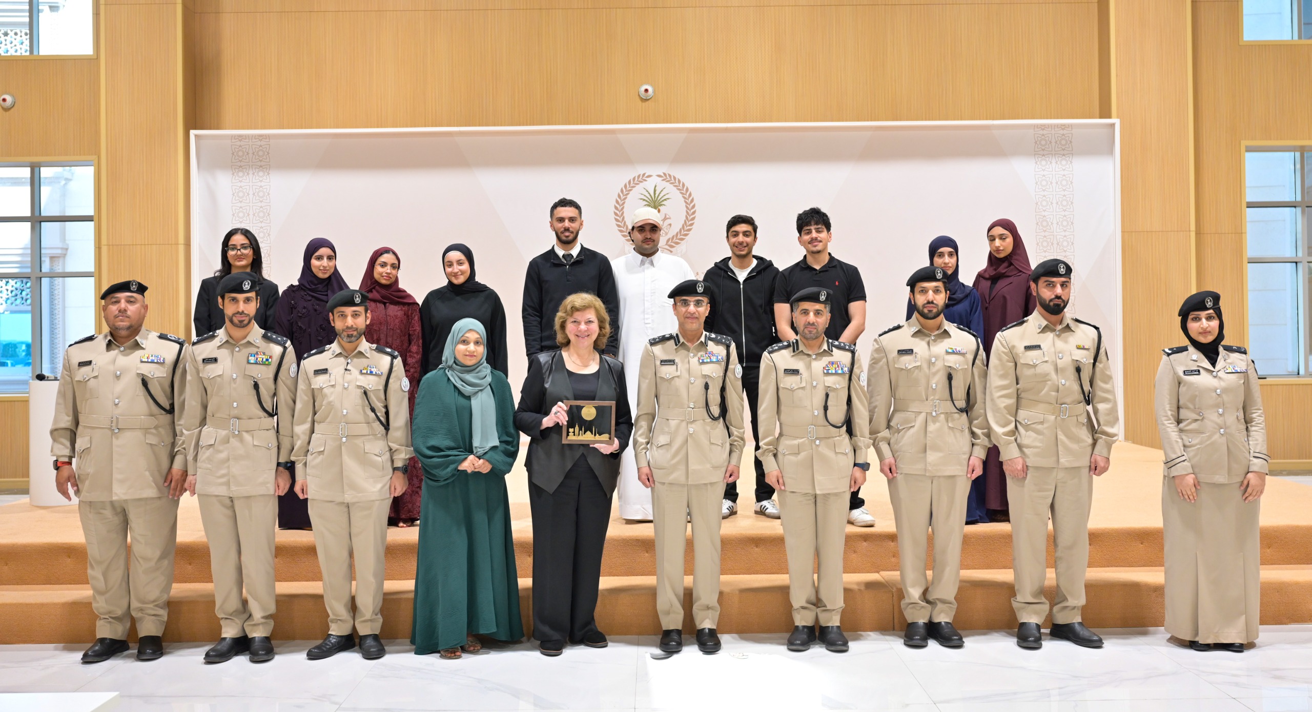 شرطة الشارقة تكرم جامعة الفنون لتعاونها في تنفيذ مشاريع توعوية مبتكرة